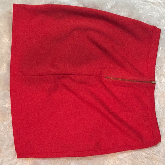 Bright Red Skirt w/ Gold Zipper Detail - Picture 2 of 3